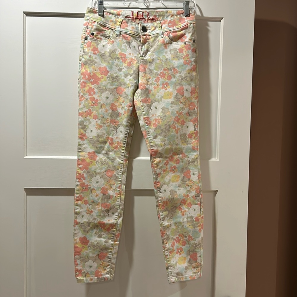 Elle Paris New York Tokeyo Floral Jeans - Bundle Discounts